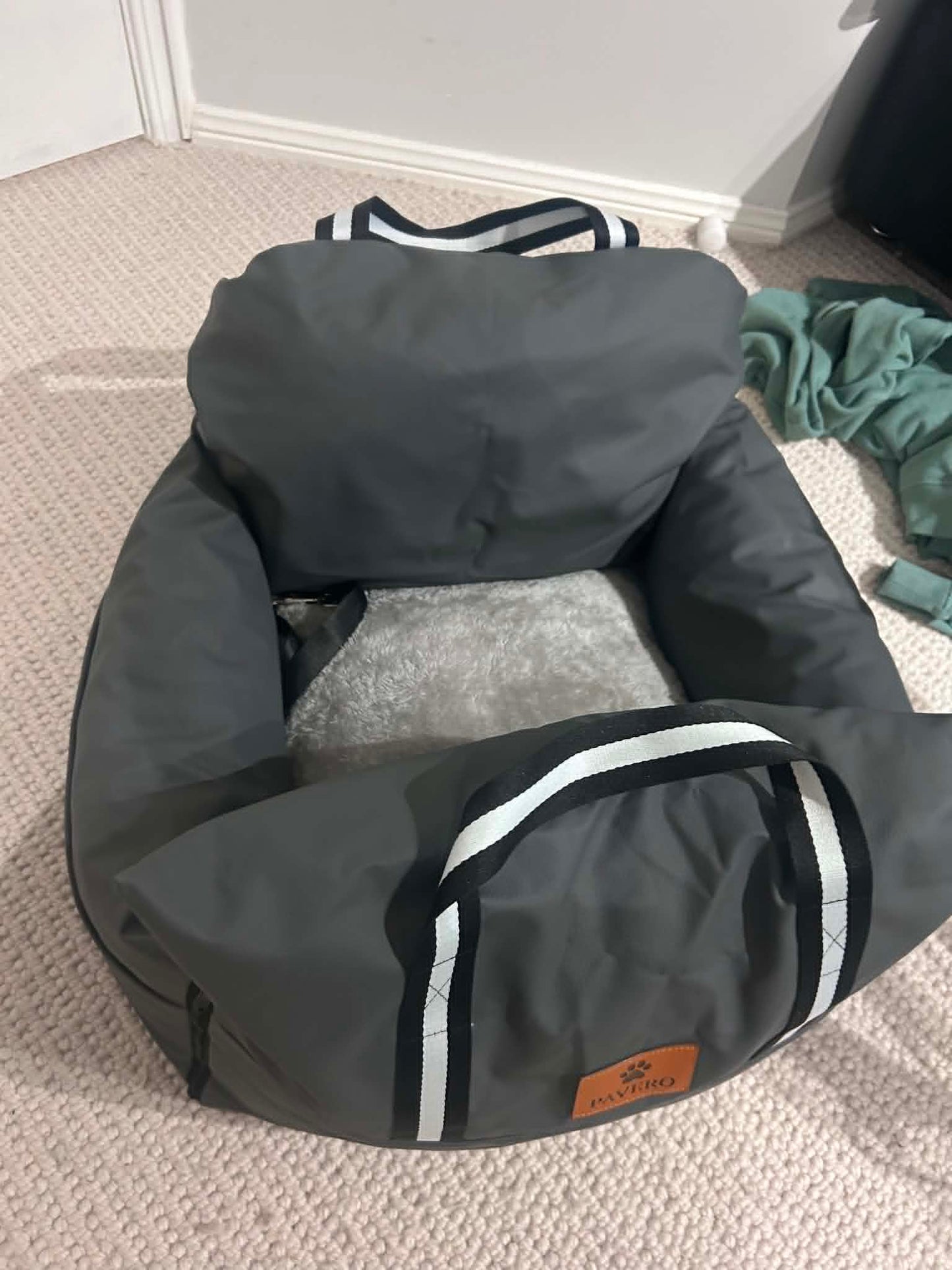 The Pavero Dog Travel Bed